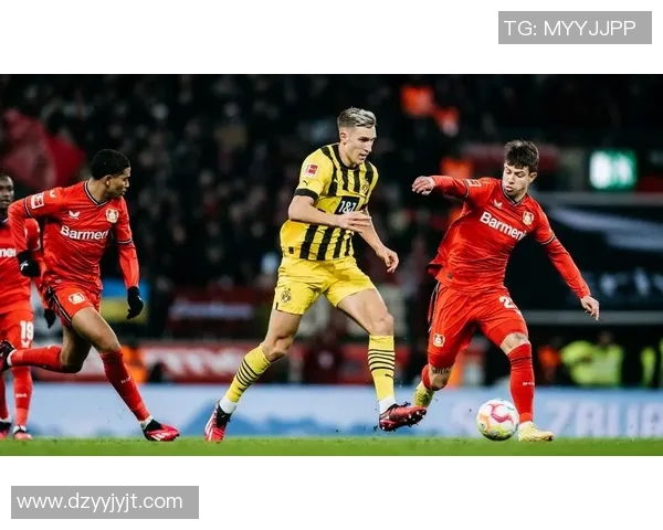 黑人足球明星贝克的辉煌职业生涯与个人成就全解析